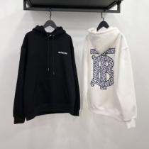 パーカー 2色可選 首胸ロゴ 2025秋冬 バーバリー BURBERRY バーバリーブランド コピー 高級感ある 風合いの出る