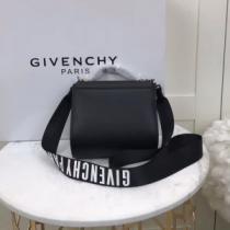 ジバンシー GIVENCHY 手持ち&ショルダー掛け バランスのいい大きさ 落ち着いた質感 ジバンシィ偽物ブランド 2026新作 収納力のよい.81.