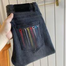 ヒゲと掴み加工 ジーンズ 2025新作 ジバンシー GIVENCHY 履き心地よい 程よい丈感 ジバンシィブランドスーパーコピー 高級感ある