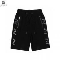 最安値に挑戦 ジッパー付 ジバンシィブランド コピー 最高のリラックス感 2026新作 ジバンシー GIVENCHY ショートパンツ これからの季節の必須ボトムス