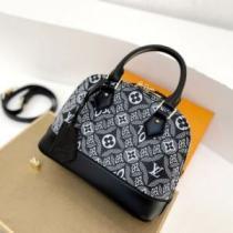 ダブルファスナー使用 ルイ ヴィトンブランド 偽物 通販 2026新作 ルイ ヴィトン LOUIS VUITTON ハンドバッグ 機能性も備えたアイテム 多色選択可 活躍のバッグ .49.