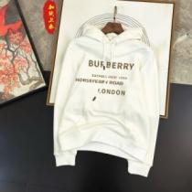 BURBERRY 2色可選 パーカー 人目を惹くデザイン 2026新作 バーバリースーパーコピー 激安 おしゃれさ抜群パーカ 程よい厚み スタイリッシュ