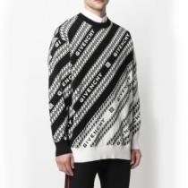 ジバンシー GIVENCHY プルオーバーパーカー 人気販売中 ジバンシィコピー 2026新作 オリジナルプリント 程よい厚み ビンテージ感ある