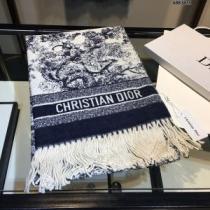 完成度の高い逸品 ディオールスーパーコピー 刺繍マフラー ディオール DIOR 大判ストール 3色可選 マフラー 両端はフリンジ仕上げ クラシック 2026新作