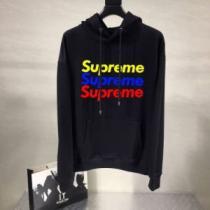 2026新作 2色可選 SUPREME パーカー ポケットづき ロゴパーカー おしゃれさ抜群パーカ 大好評 シュプリームスーパーコピー