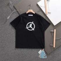 2026新作 オフホワイトブランド コピー 自分らしいスタイリング Tシャツ 希少価値大！Off-White オフホワイト 2色可選 プリント 優しいフィット感