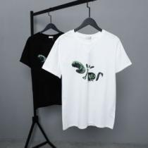 個性的 半袖Tシャツ モノクロ 2色可選 通気性に優れた ディオールコピーブランド デザイン性の高い 2026新作 ディオール DIOR 吸汗速乾