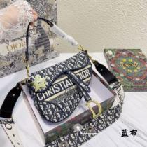 高級感漂わせる 気軽に持てる 2026新作 ディオール DIOR 手持ち&ショルダー掛け ディオールスーパーコピー 激安 ショルダーベルト付.58.