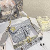 高級感漂わせる 気軽に持てる 2026新作 ディオール DIOR 手持ち&ショルダー掛け ディオールスーパーコピー 激安 ショルダーベルト付.58.