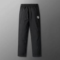 争奪戦必至 2026新作 カナダグースコピー 絶大な人気を誇る カナダグース Canada Goose ジーンズ 重宝するアイテム