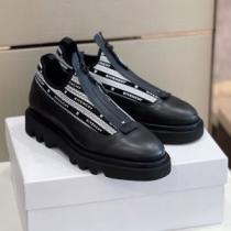 紐なし ジバンシィ偽物ブランド 優美なお出かけスタイル 大人の雰囲気抜群 2026新作 ジバンシー GIVENCHY シューズ