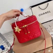 豊富なサイズ 2026新作 ディオール DIOR 化粧ポーチ ディオールスーパーコピー 激安 大容量 高級感を備えている 4色可選.58.