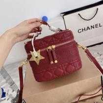 豊富なサイズ 2026新作 ディオール DIOR 化粧ポーチ ディオールスーパーコピー 激安 大容量 高級感を備えている 4色可選.58.