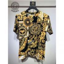 Tシャツ 2026新作 細身のシルエット ヴェルサーチVERSACE ラウンドネック 吸汗性に優れ ヴェルサーチブランド コピー 高品質 人気