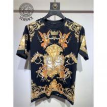 自分らしいスタイリング 薄手 半袖Tシャツ 乾きやすい ヴェルサーチスーパーコピー 魅力ファッション 2026新作