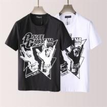 上品な輝きを放つ形 ドルチェ ガッバーナコピー ラウンドネック プリント 半袖Tシャツ 2026新作 2色可選 柔らかい手触り 自然な肌触り
