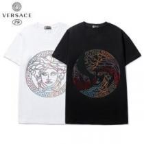 スタイリッシュな印象 2色可選 活用できるアイテム 2026新作 半袖Tシャツ ヴェルサーチスーパーコピー 激安