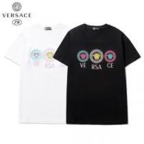 クールビズ 大好評 ヴェルサーチ偽物ブランド 半袖Tシャツ ラウンドネック 2026新作 ラックスした雰囲気 2色可選