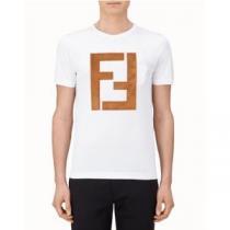 ラックスした雰囲気 FENDIコピー 激安大特価2026 フェンディコピーブランド 半袖Tシャツ上質 大人気！