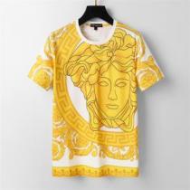 雑誌掲載アイテム ヴェルサーチブランド コピー 2026春夏季超人気 半袖Tシャツ美品！VERSACEスーパーコピー