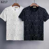 高級感を備えているBURBERRYコピーブランド 2026年春夏新作バーバリー偽物ブランド 半袖Tシャツ 最旬アイテム