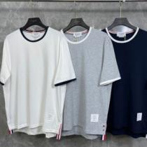 2026新作 ラウンドネック半袖Tシャツ 3色可選 トムブラウンスーパーコピー 激安 優しいフィット感 海外セレブ定番愛用