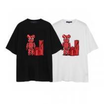 収縮性のある 2色可選 ラウンドネック 半袖Tシャツ 個性的なデザイン 柔らかい手触り 2025新作 ルイ ヴィトンコピー