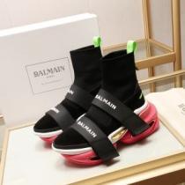 ムダな装飾を排したデザイン 2色可選 厚底 ハイトップシューズ バックル 足馴染みのいい オリジナル 2026新作 バルマンコピーブランド