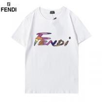 半袖Tシャツ 肌触りの気持ちい〜 カッコいい印象を付ける 2025新作 柔らかい手触 2色可選 フェンディコピー ブランド