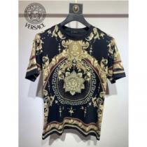 カッコいい印象を付ける 頑丈な素材 2026春夏 個性的なデザ VERSACEコピー 半袖Tシャツ