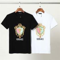 超目玉 2026春夏 2色可選 半袖Tシャツ 優しいフィット感 レジャー VERSACE偽物ブランド