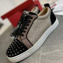 フラットシューズ ファッション 人気 2026新作 CHRISTIAN LOUBOUTINブランド 偽物 通販 大人の雰囲気抜群 クッション加工