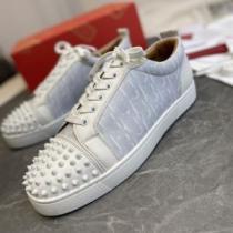 先行販売 2026新作 ナチュラルな素材感 防水機能に優れ CHRISTIAN LOUBOUTINコピー フラットシューズ