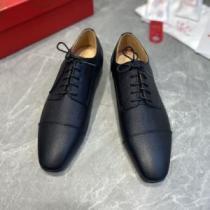 ビジネスシューズ ロングノーズ CHRISTIAN LOUBOUTINスーパーコピー 激安 2026新作 個性的 男性 紳士 結婚式 フォーマル ビジネス 通学
