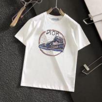 縦には伸びにくい 2026春夏 デザイン性の高い 2色可選 個性的なデザ 半袖Tシャツ ディオールブランドコピー
