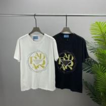 しわになりにくい 半袖Tシャツ プラダスーパーコピー 一番人気の新作はこれ 2026春夏 デザイン性の高い 2色可選