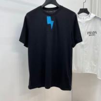 GIVENCHYブランドスーパーコピー 半袖Tシャツ 耐久性のある 2025春夏 暖かみのある肌触り しわになりにくい