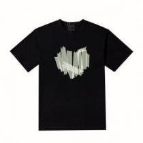 縦には伸びにくい 2025春夏 半袖Tシャツ 絶大な人気を誇る GIVENCHYブランドコピー デザイン性の高い