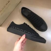 高級感ある 2026新作 フラットシューズ BURBERRYコピー ブランド 飽きの来ない 靴の滑り止め