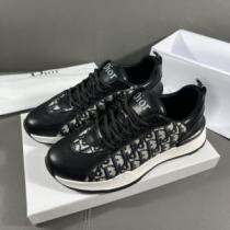 DIORコピー スニーカー 大人の雰囲気抜群 2026新作 魅力ファッション 3色可選 これからの季節の足元のアクセント