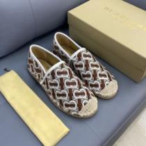 脱ぎ履きしやすい/着脱しやすい BURBERRYブランドスーパーコピー 3色可選 2026新作 今買い◎得 スリップオン ナチュラルな素材感