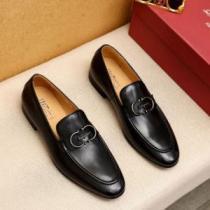 3色可選 人気販売中 2026新作 大人の雰囲気抜群 ローファー FERRAGAMOスーパーコピー