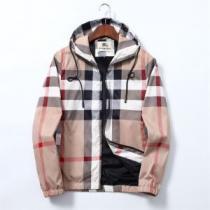 2色可選 ちょうどいい丈感 ブルゾン BURBERRYブランドコピー 高級感ある 2026新作