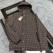 綿入れ コート 上品な輝きを放つ形 BURBERRYスーパーコピー 2025新作 高レベルの保温性
