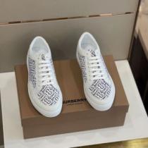2026新作 ローヒール 2色可選 BURBERRYスーパーコピー 激安 着心地抜群 流行や季節に拘らないデザイン