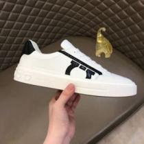 3色可選 個性的 FERRAGAMOスーパーコピー 2026新作 ナチュラルな素材感 フラットシューズ