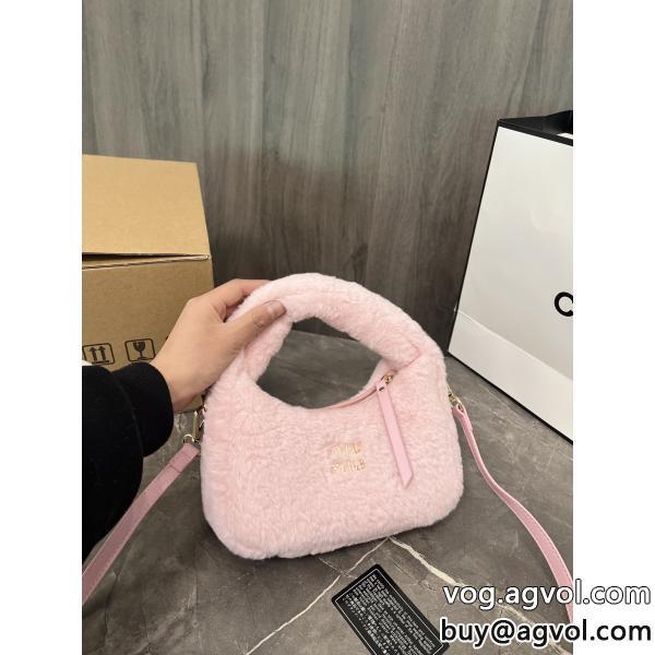 MIUMIUお買得セール著名人の着用バッグブランド 品 コピー
