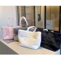強く推薦する快適な着心地大注目されてるアイテムブランド 偽物 通販MIUMIUバッグ