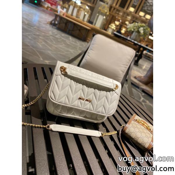 ミュウミュウお得で品が良い大人っぽいデザインオーバーサイズスーパー コピー ブランド 通販バッグ