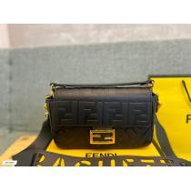 多色バッグブランド 品 スーパー コピーFENDI高等材料完売次第終了早い者勝ち素敵な冬の定番アイテム